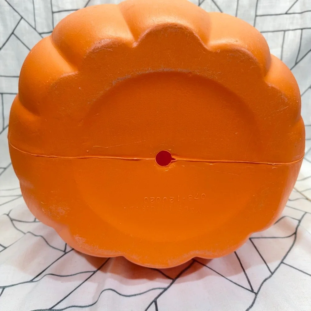General Foam Plastic Blow Mold Pumpkin 20